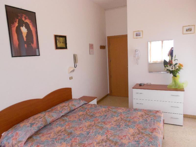 Hotel Vevey Rimini Bilik gambar