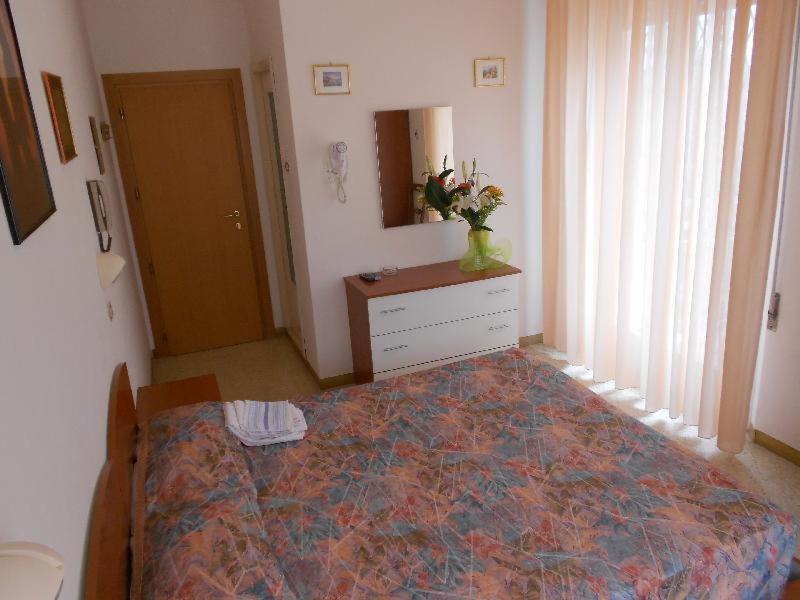 Hotel Vevey Rimini Bilik gambar